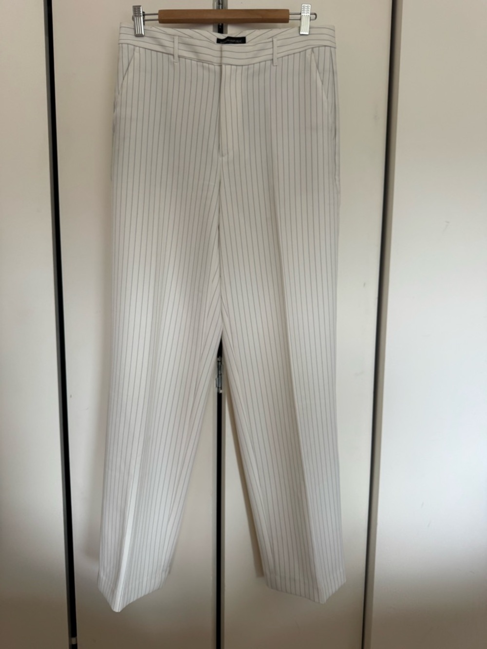 BR White Pinstripe Sculpted Stretch Pants